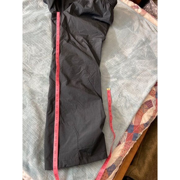 Obermeyer Ladies Ski Pants Size 10 Black Nylon Waterproof WinterSports - Picture 8 of 9